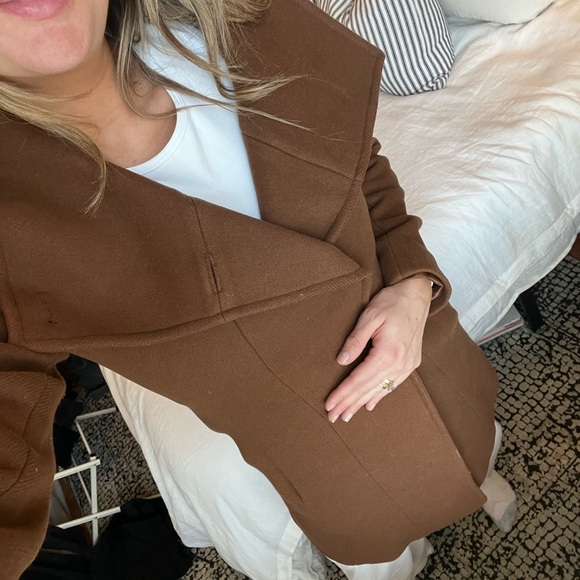 Trina Turk Wool brown tan women’s mid length pea coat size 4! - Picture 16 of 16